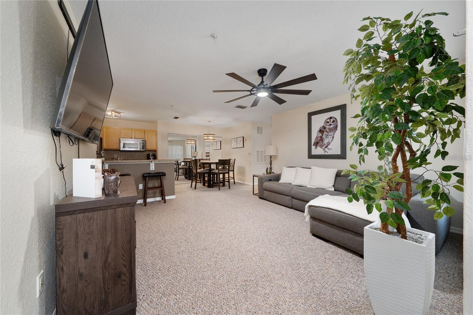 Image 8 of 35 For 930 Moonlight Cove Road 11-107