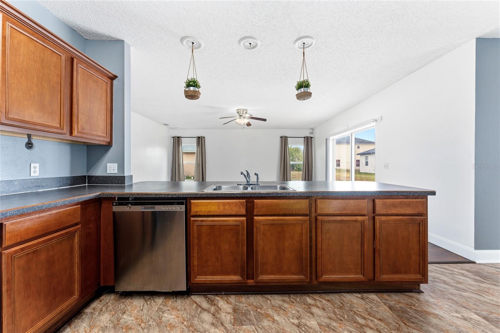 Image 12 of 34 For 637 Bittern Court