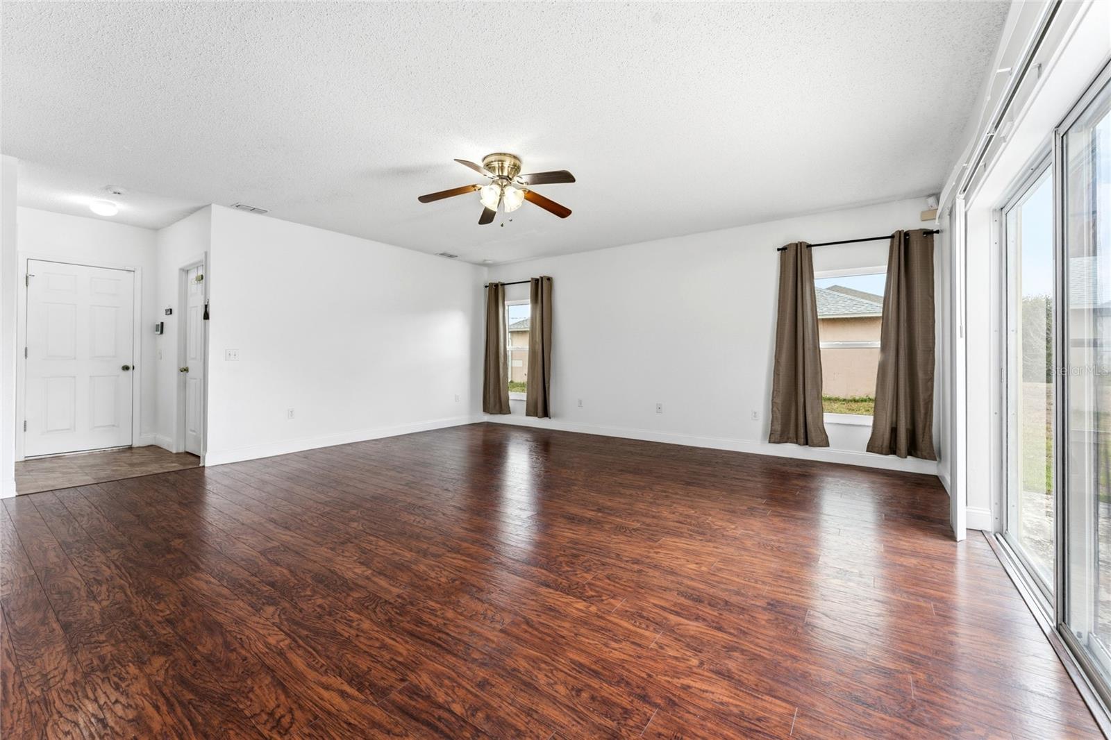 Image 13 of 34 For 637 Bittern Court