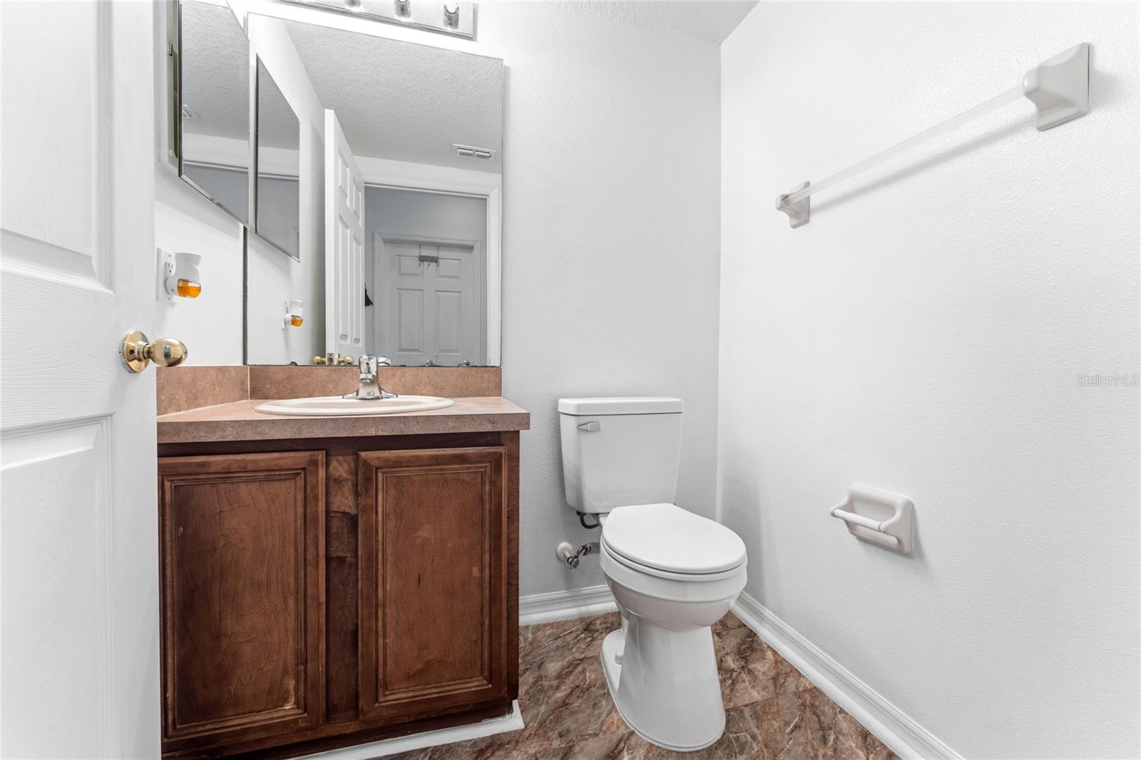 Image 15 of 34 For 637 Bittern Court