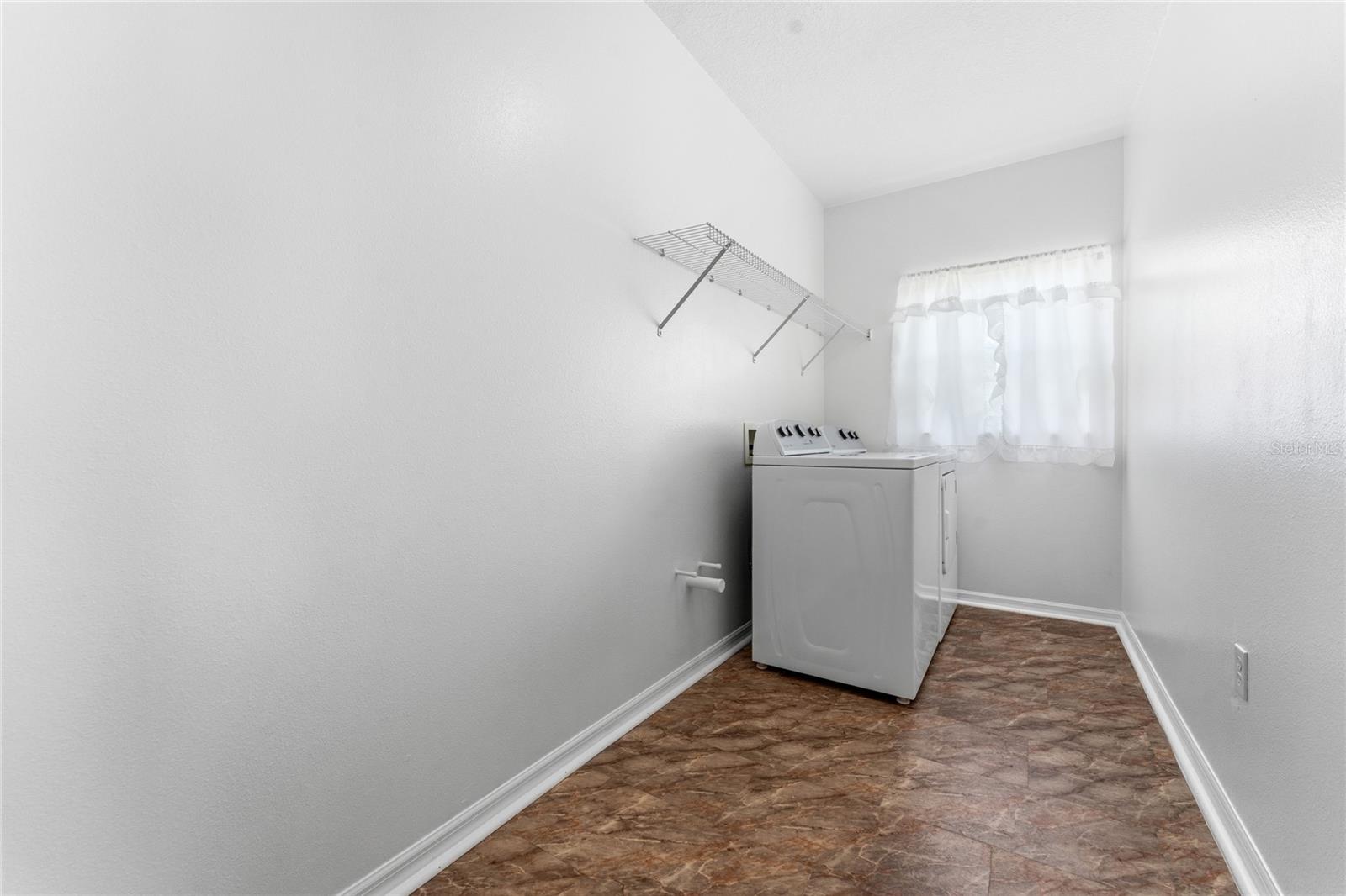 Image 16 of 34 For 637 Bittern Court