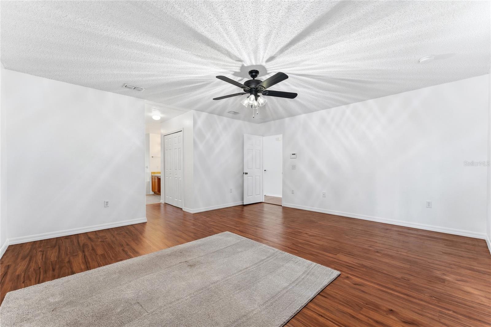 Image 18 of 34 For 637 Bittern Court