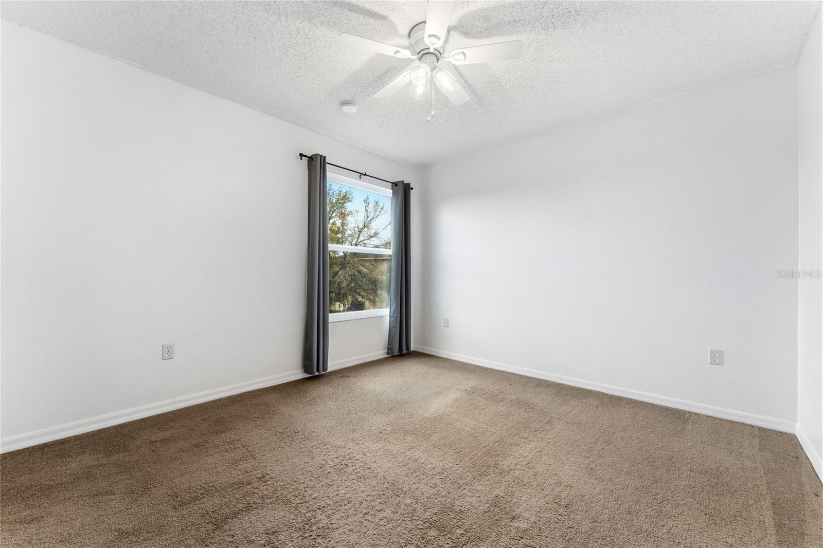 Image 22 of 34 For 637 Bittern Court