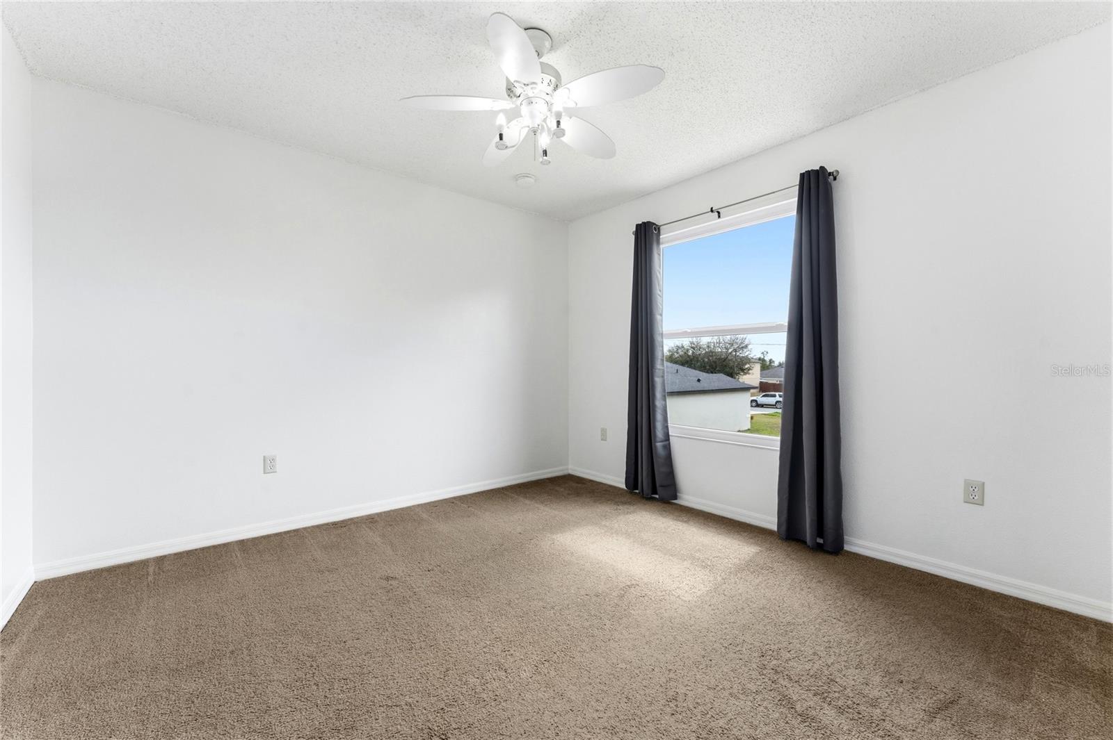 Image 24 of 34 For 637 Bittern Court