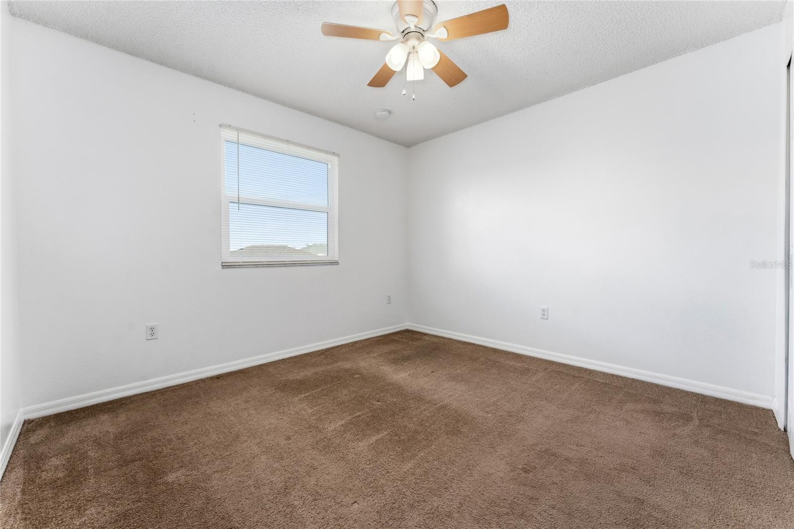 Image 27 of 34 For 637 Bittern Court