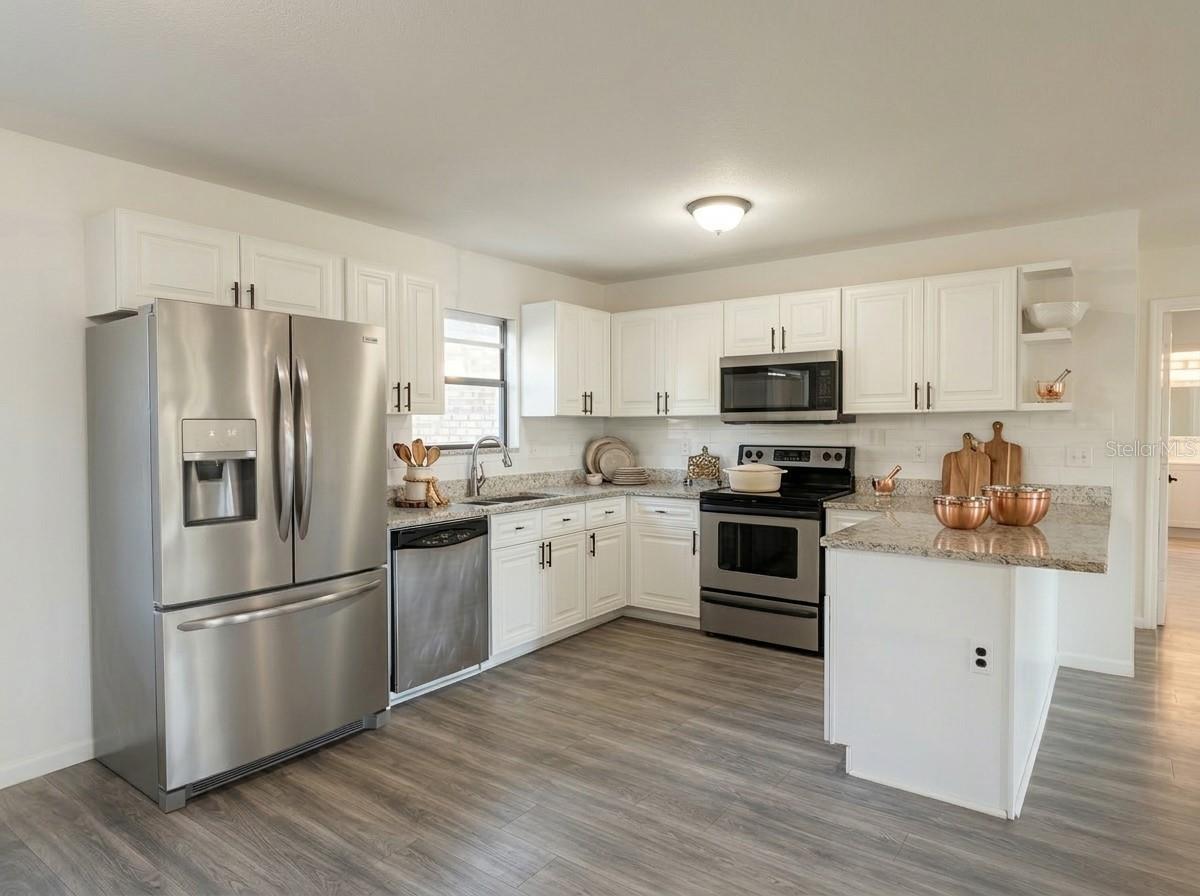 Image 10 of 27 For 6088 Lamonte Street