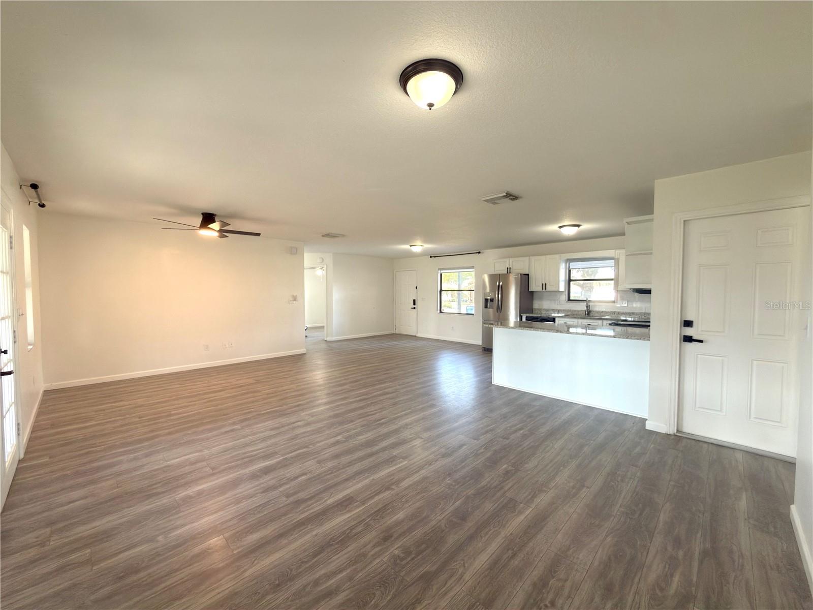 Image 13 of 27 For 6088 Lamonte Street