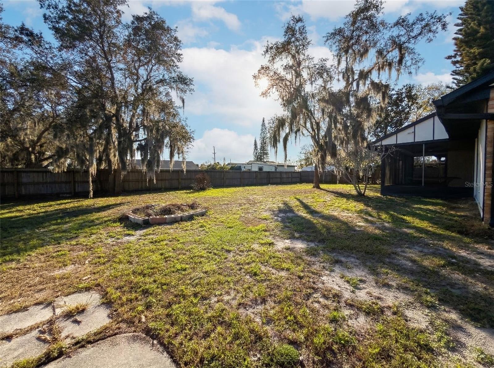 Image 20 of 27 For 6088 Lamonte Street