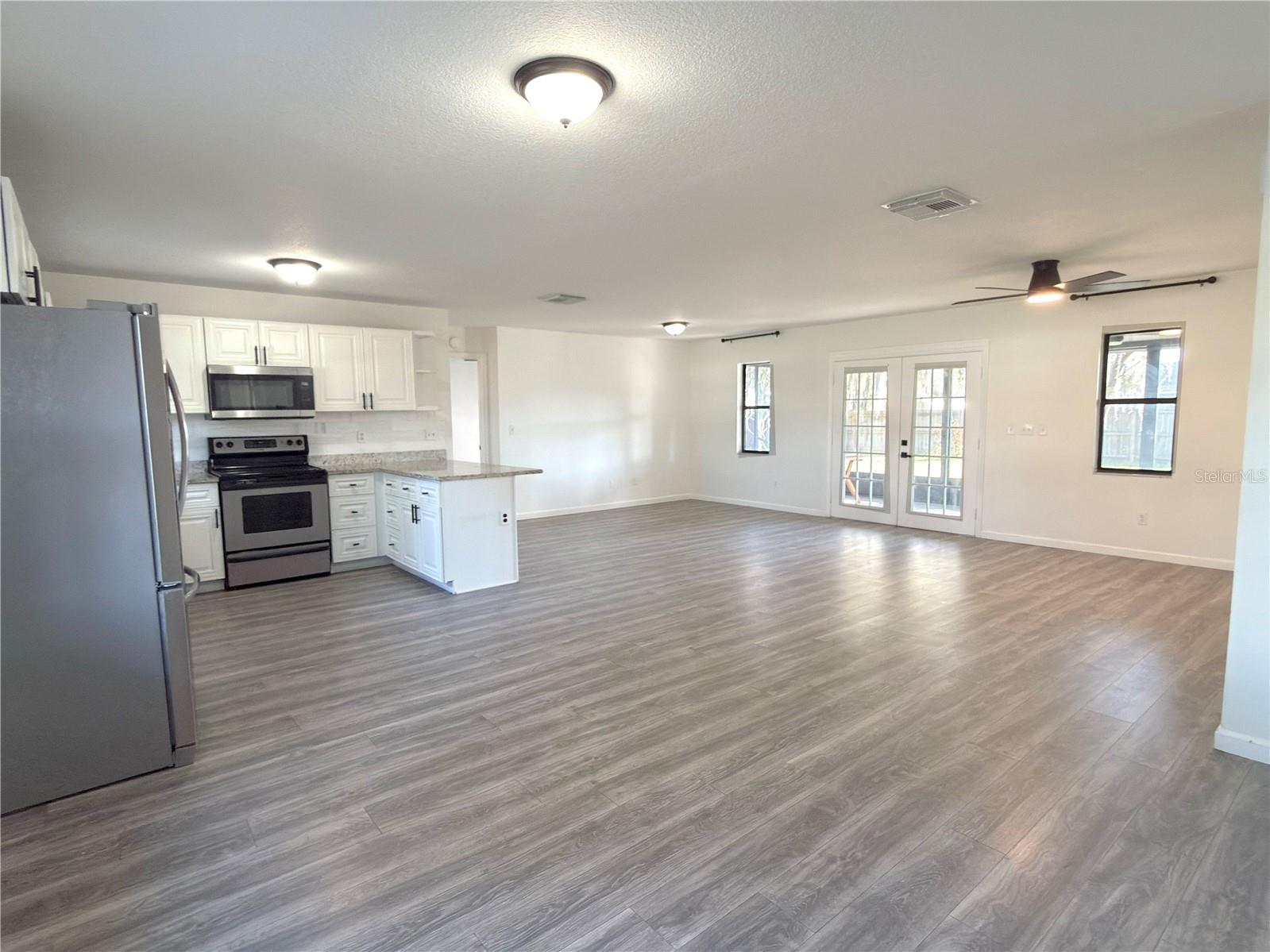 Image 9 of 27 For 6088 Lamonte Street