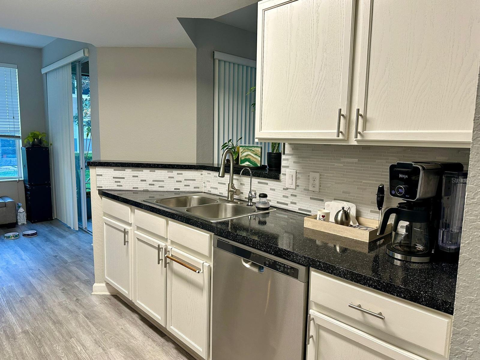 Image 18 of 31 For 6440 Axeitos Terrace 106