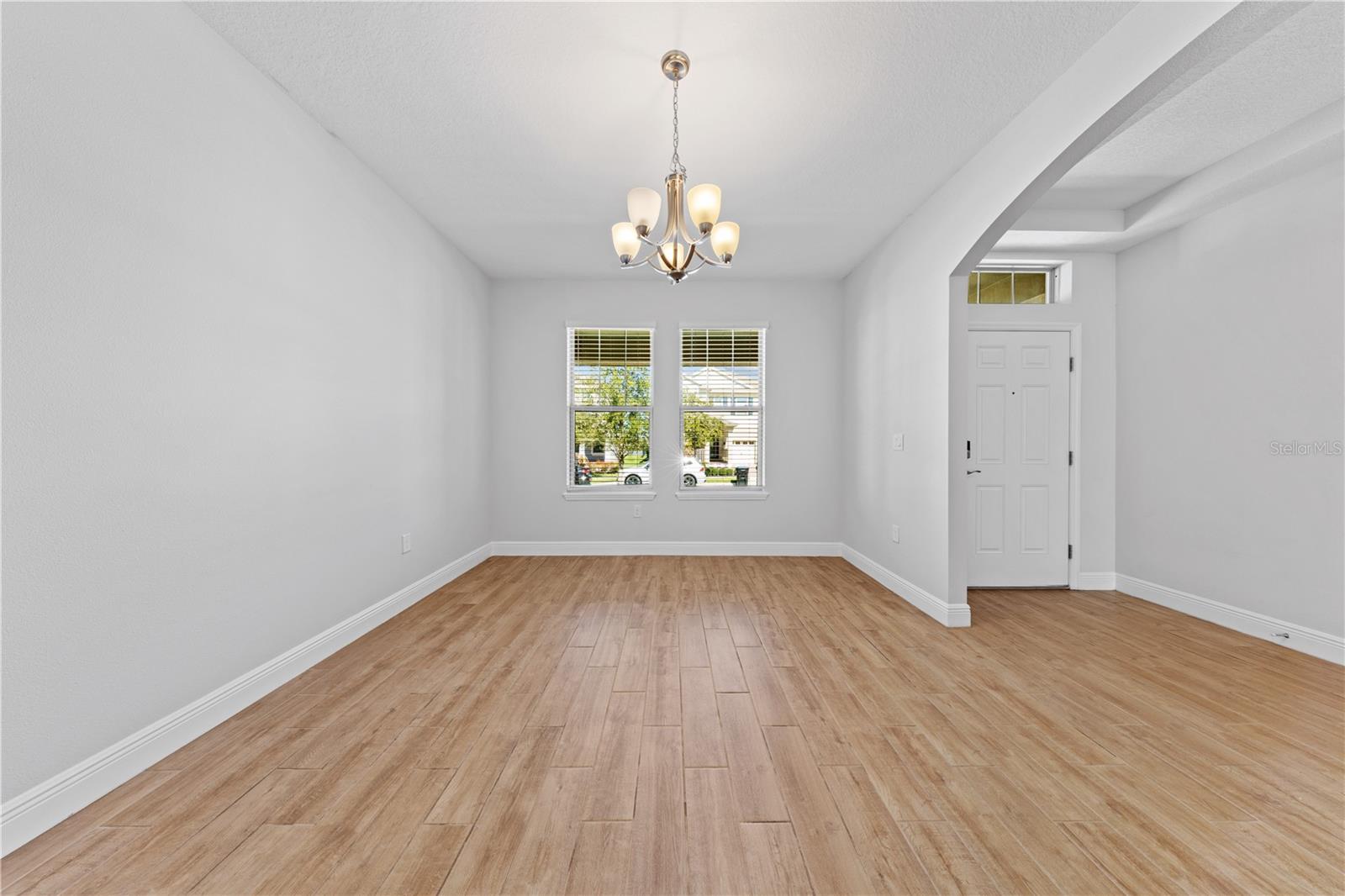 Image 11 of 52 For 15537 Mango Isle Street