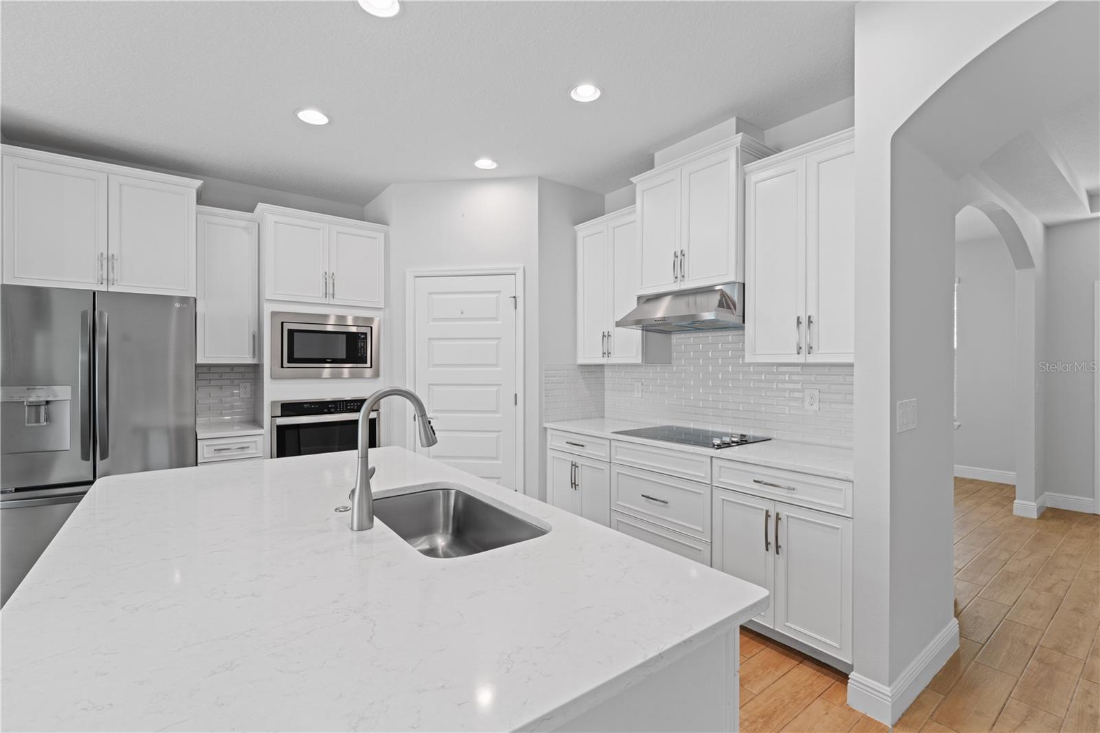 Image 18 of 52 For 15537 Mango Isle Street