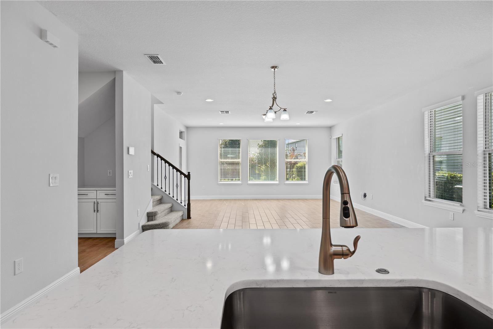 Image 19 of 52 For 15537 Mango Isle Street