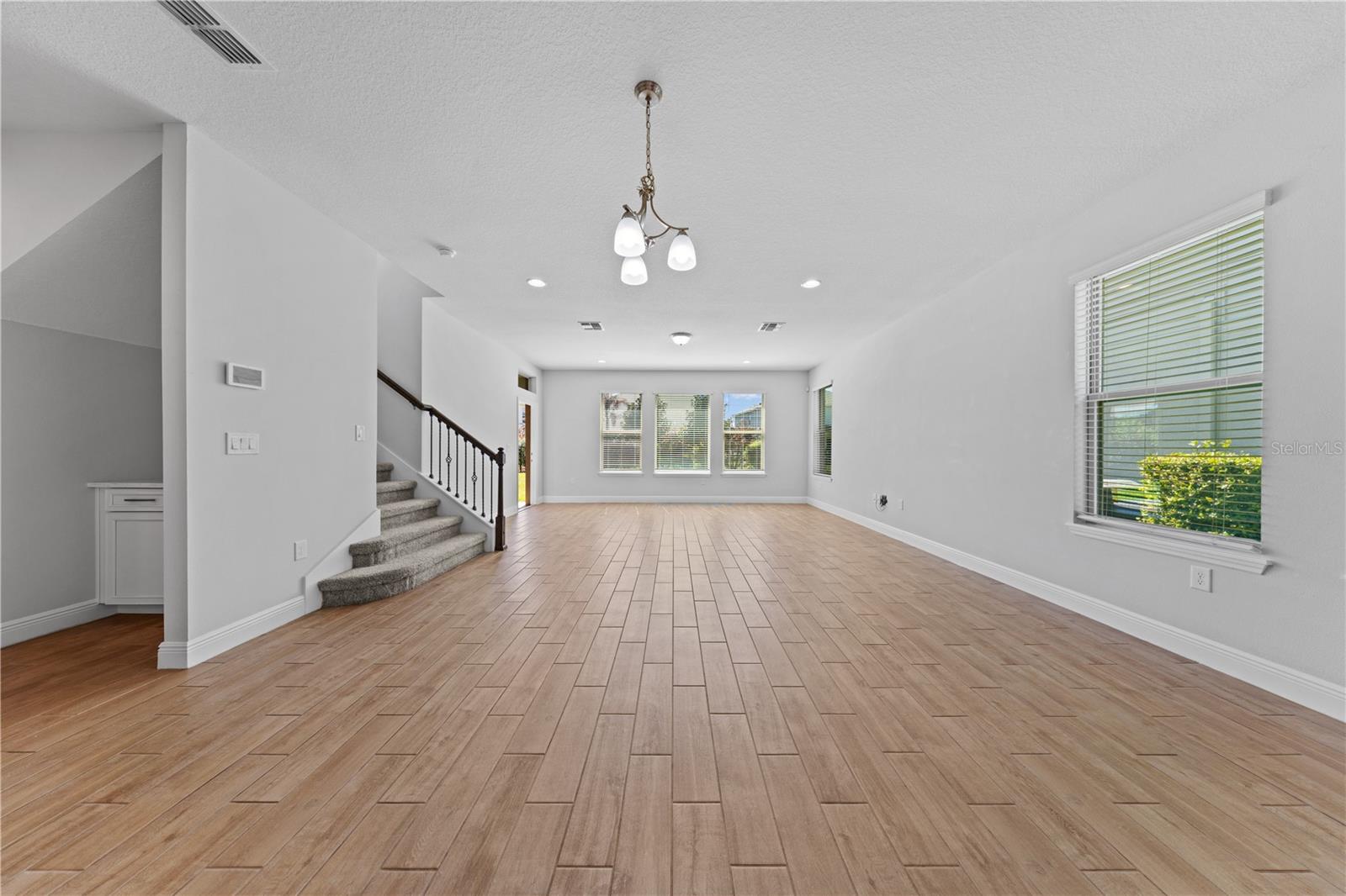 Image 20 of 52 For 15537 Mango Isle Street