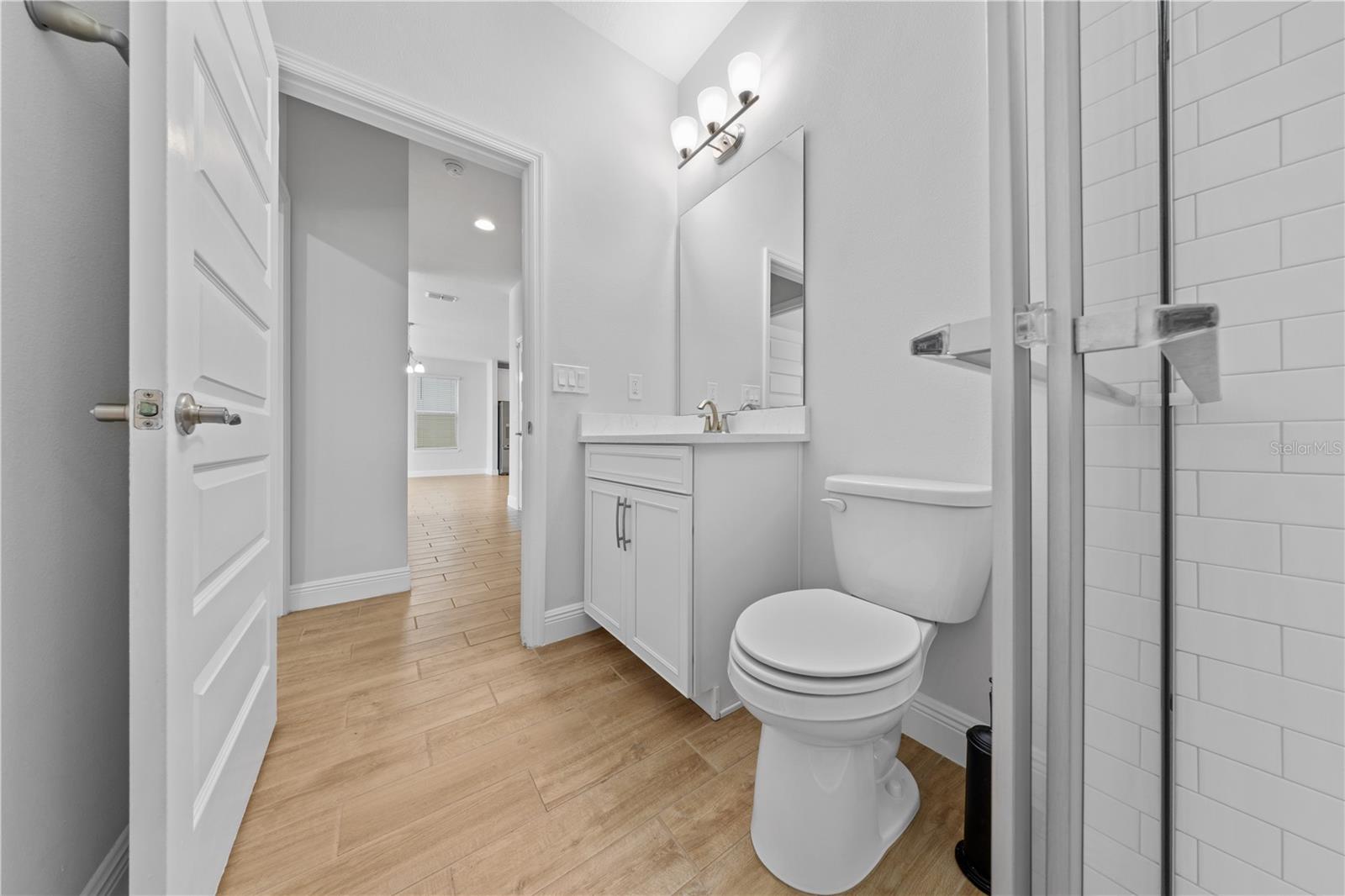 Image 28 of 52 For 15537 Mango Isle Street