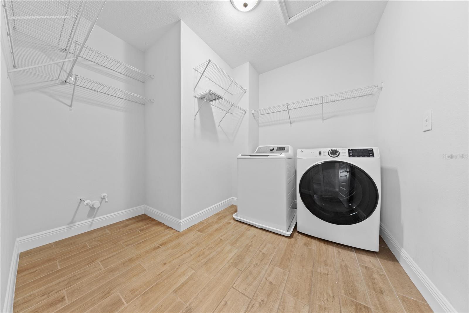 Image 31 of 52 For 15537 Mango Isle Street