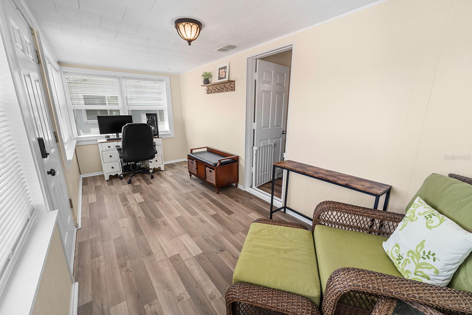 Image 21 of 38 For 1508 Kentucky Avenue