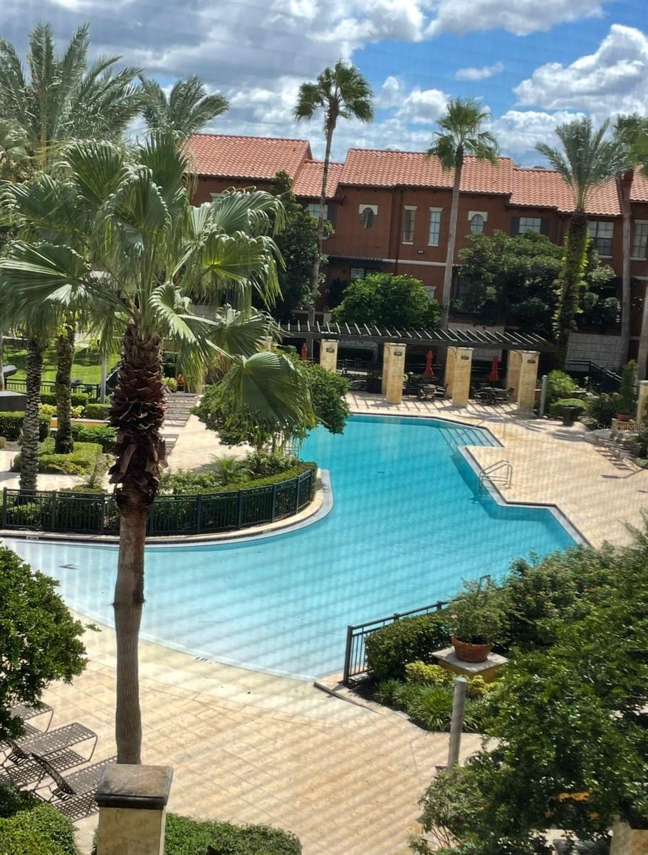 Image 13 of 19 For 6153 Metrowest Boulevard 306