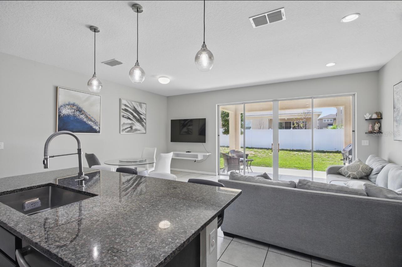 Image 13 of 21 For 914 Fallon Hills Drive