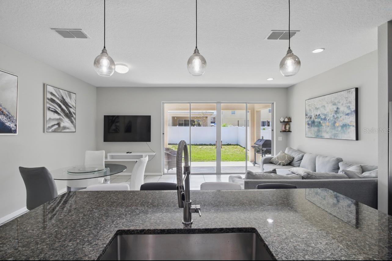 Image 15 of 21 For 914 Fallon Hills Drive