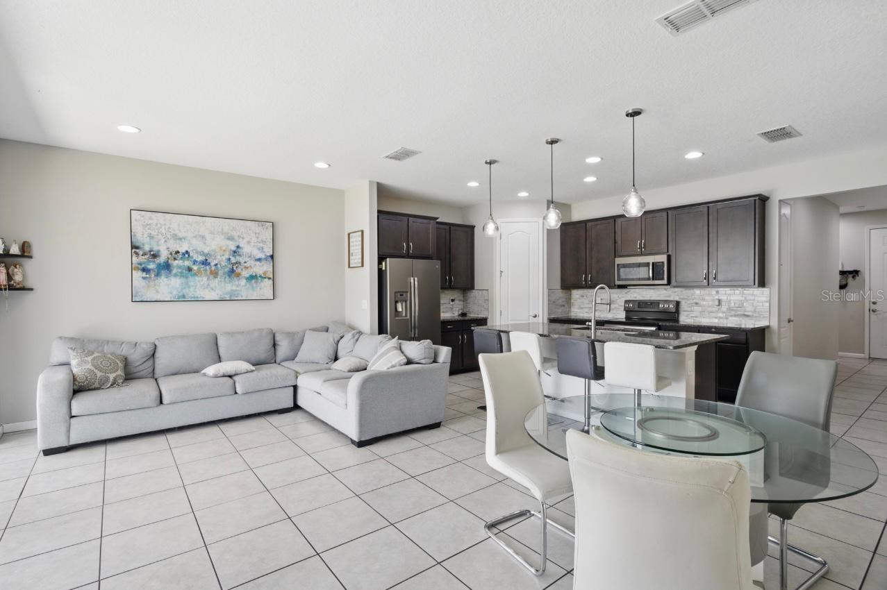 Image 18 of 21 For 914 Fallon Hills Drive