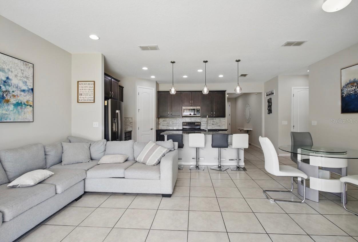 Image 7 of 21 For 914 Fallon Hills Drive