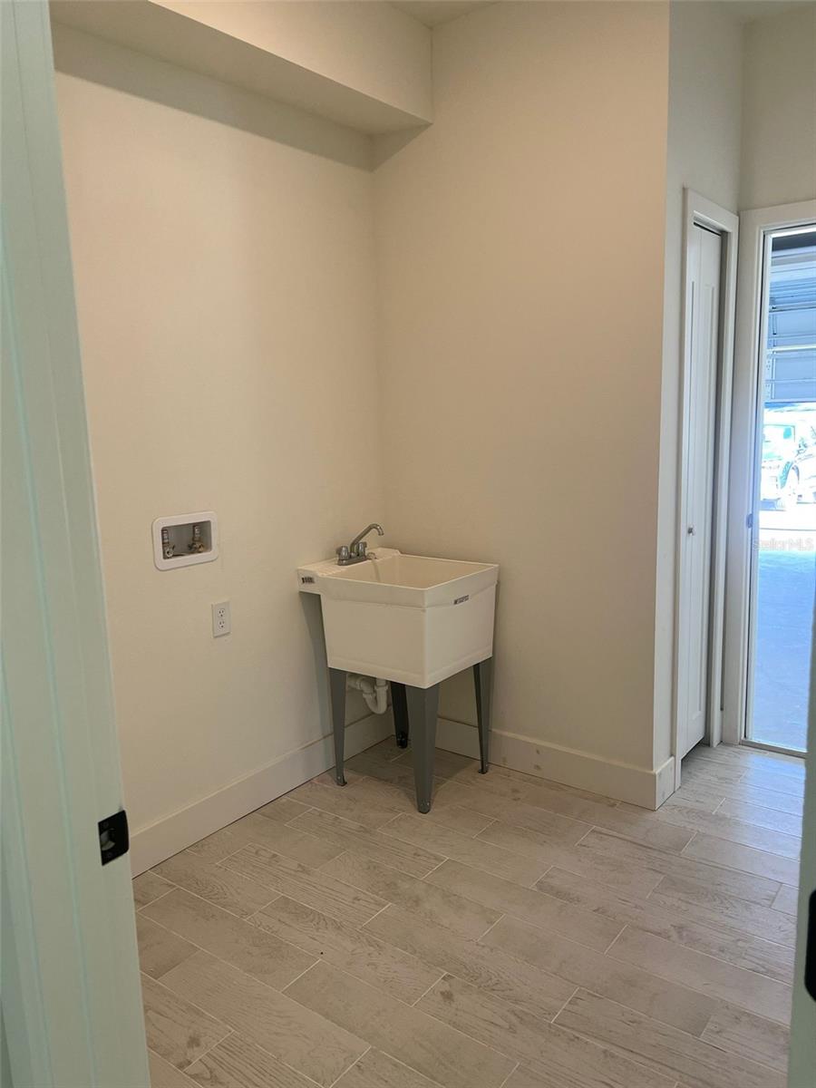 Image 16 of 21 For 3156 Westover Avenue Se