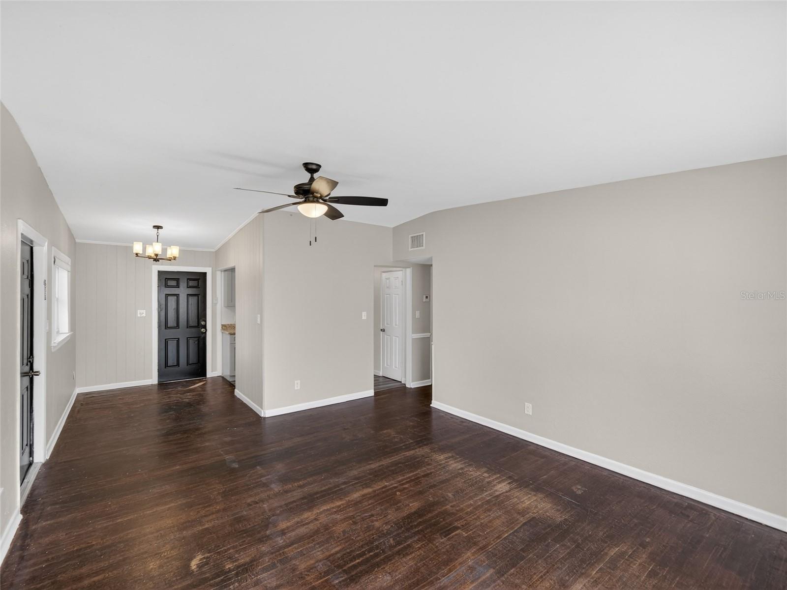 Image 13 of 39 For 4708 Abaca Street