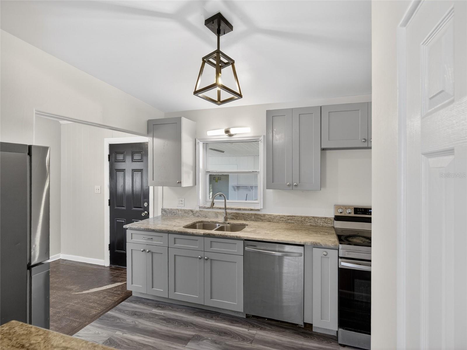 Image 17 of 39 For 4708 Abaca Street