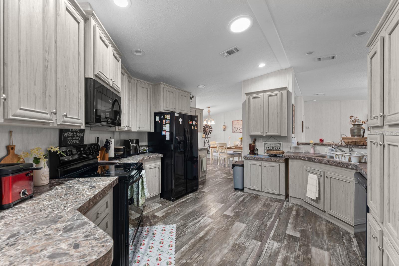 Image 7 of 31 For 6300 Green Pond Road