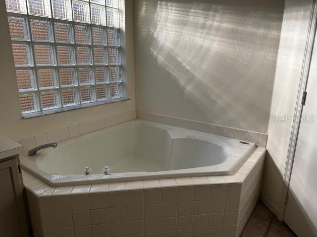 Image 22 of 36 For 306 Oak Park Place