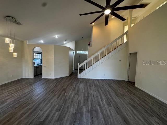 Image 3 of 36 For 306 Oak Park Place