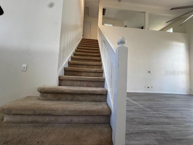 Image 7 of 36 For 306 Oak Park Place