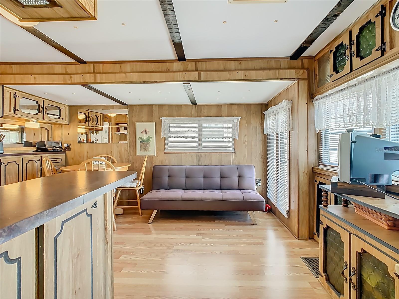 Image 12 of 30 For 9000 Us Hwy 192  407