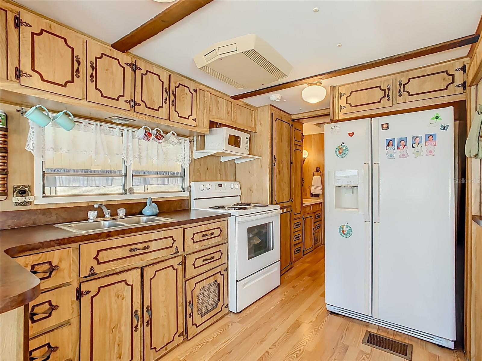 Image 15 of 30 For 9000 Us Hwy 192  407