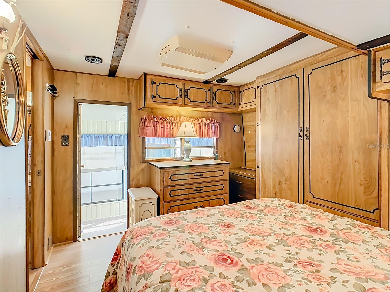 Image 16 of 30 For 9000 Us Hwy 192  407