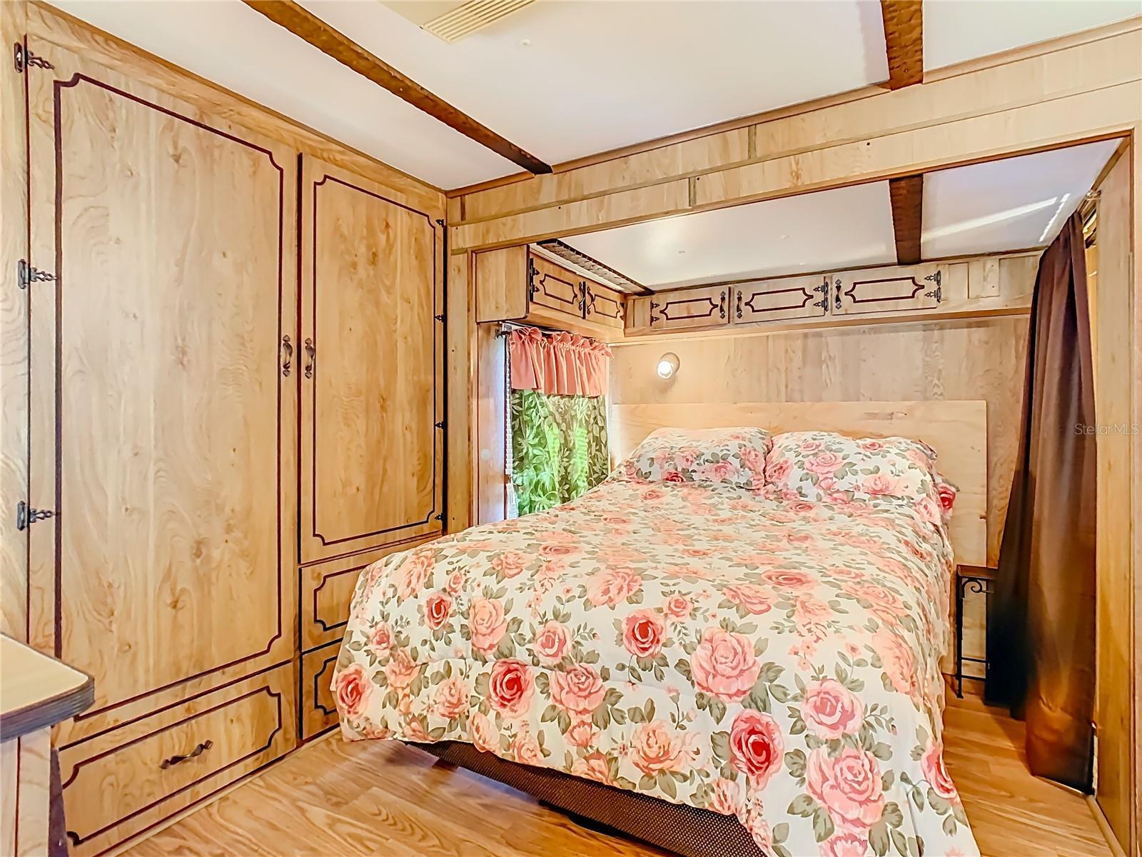 Image 17 of 30 For 9000 Us Hwy 192  407