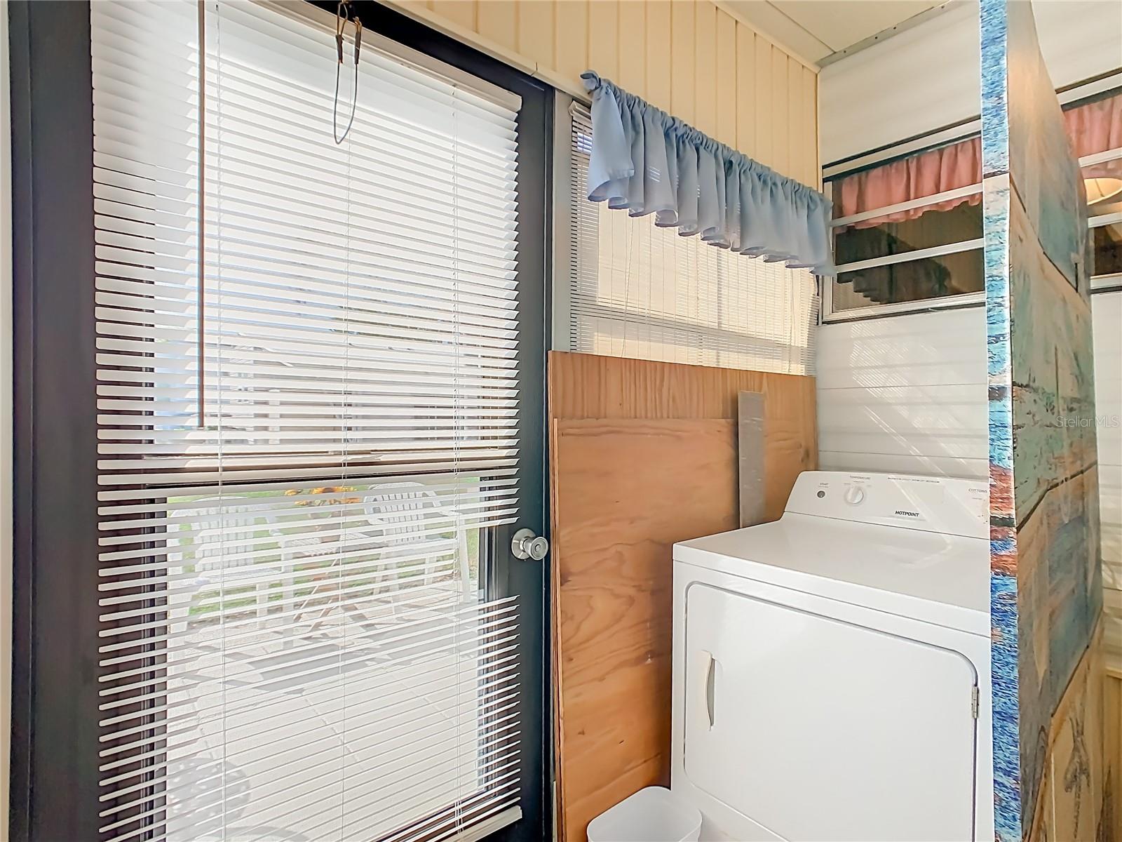 Image 20 of 30 For 9000 Us Hwy 192  407