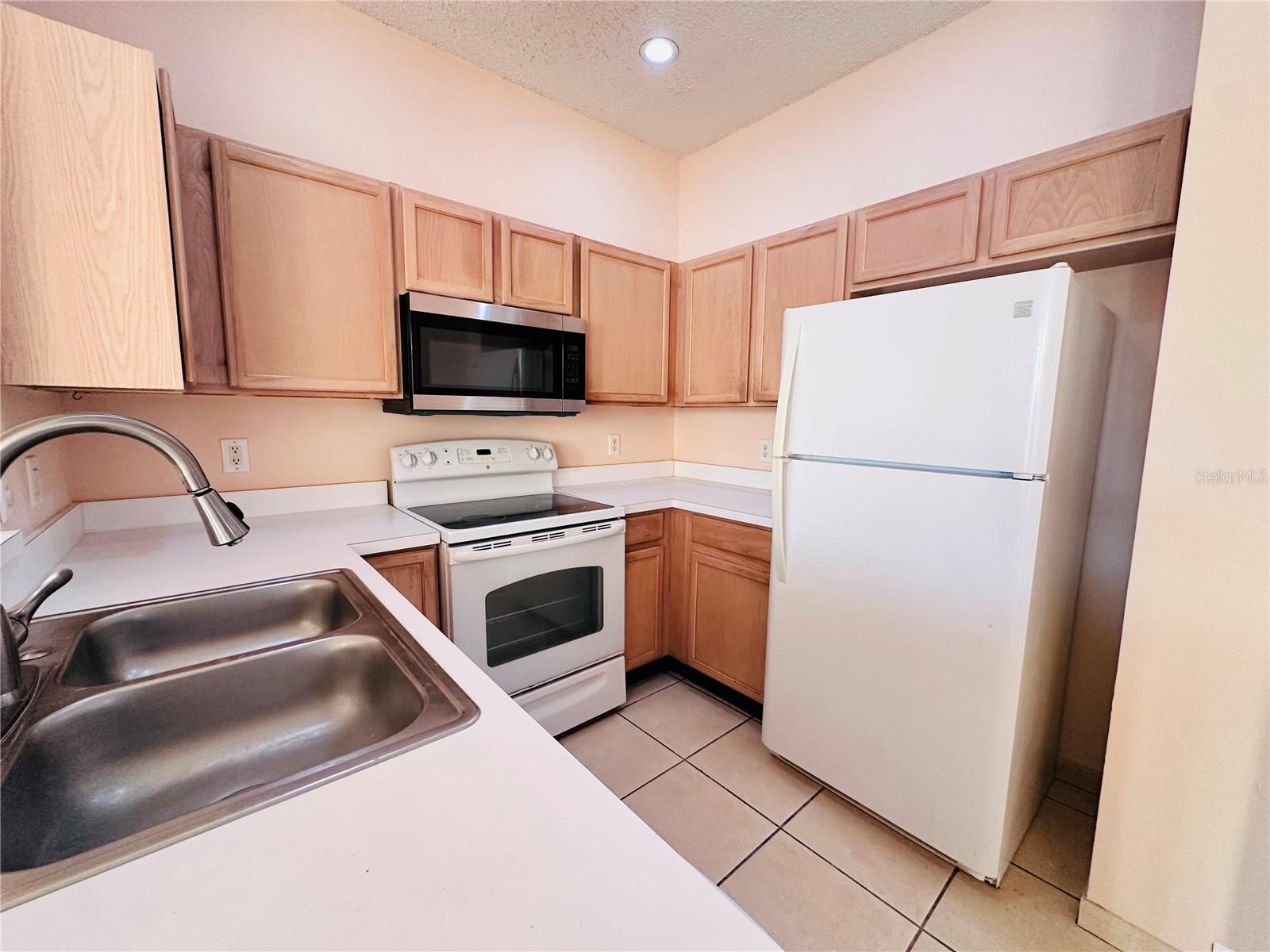 Image 6 of 17 For 13343 Summerton Drive