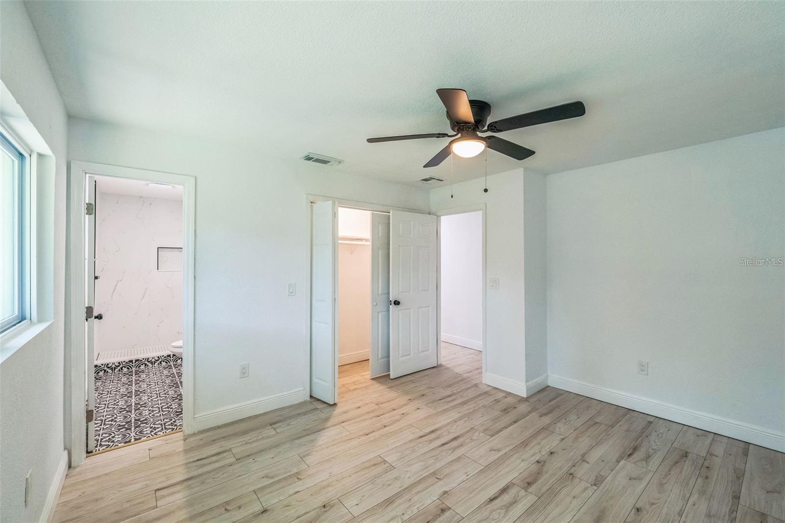 Image 14 of 26 For 4212 Harry Drive