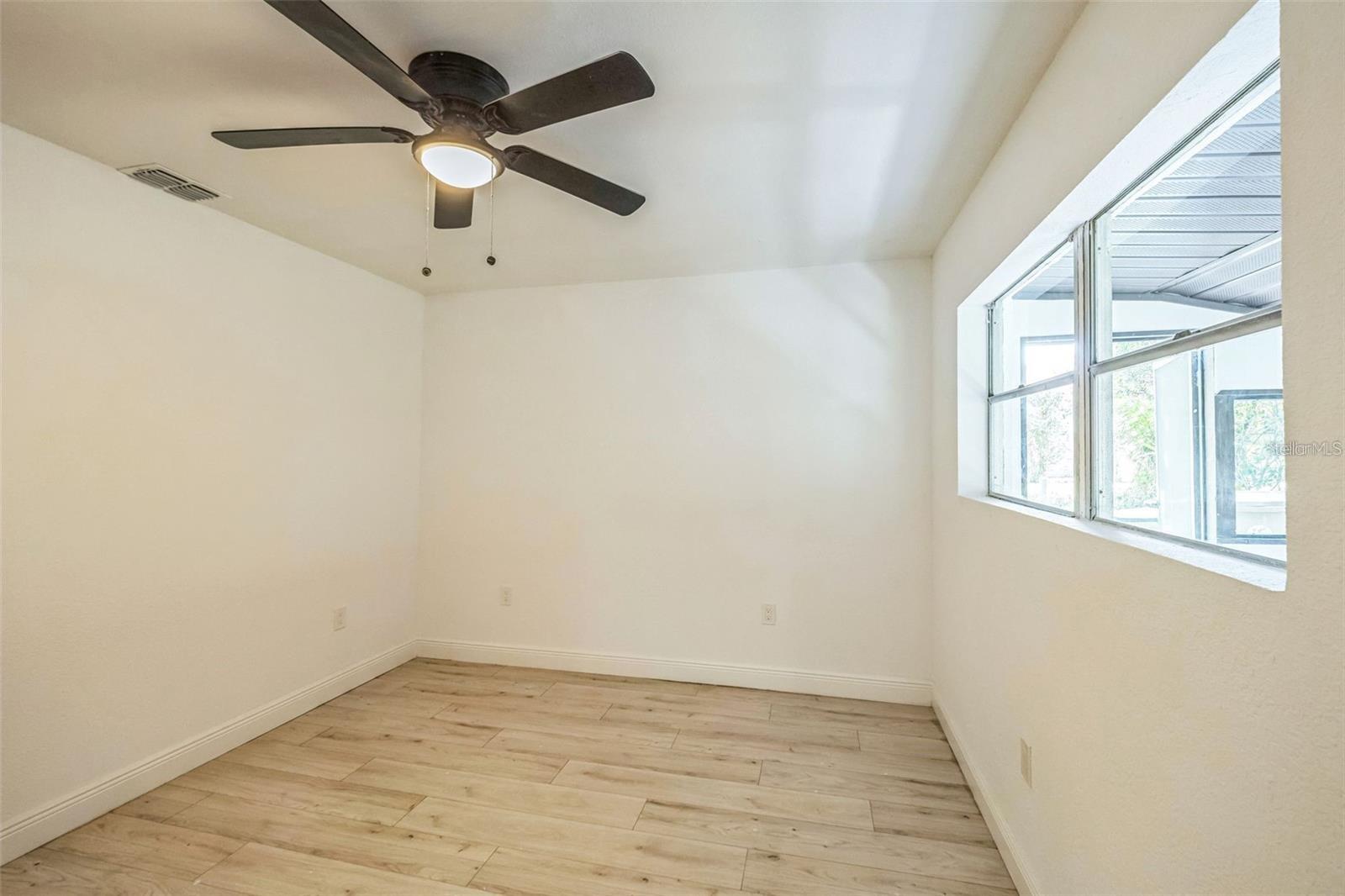 Image 17 of 26 For 4212 Harry Drive