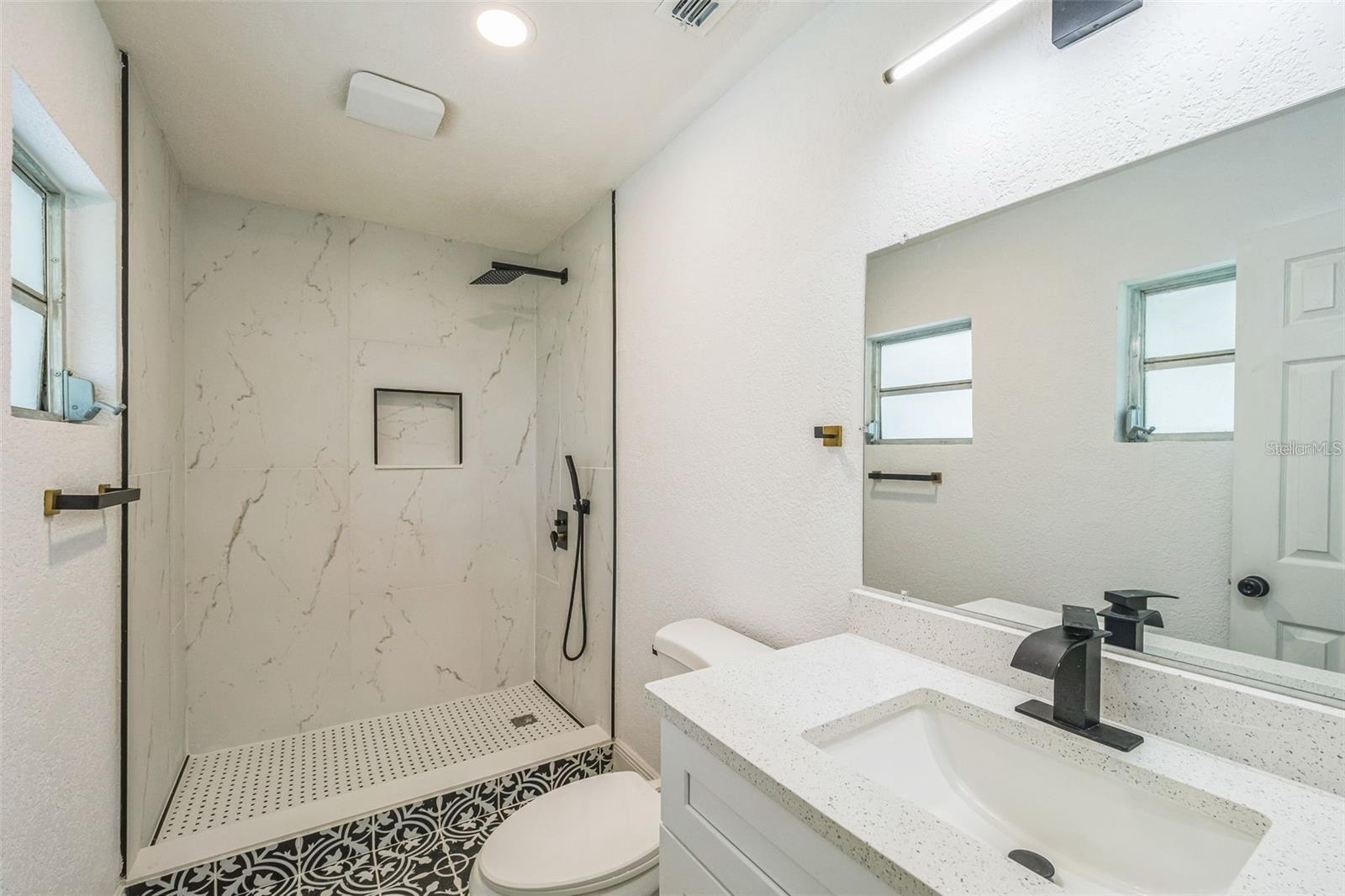 Image 21 of 26 For 4212 Harry Drive