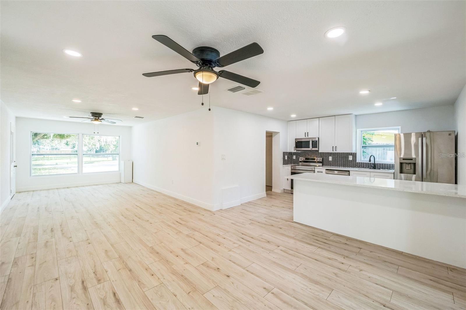 Image 7 of 26 For 4212 Harry Drive