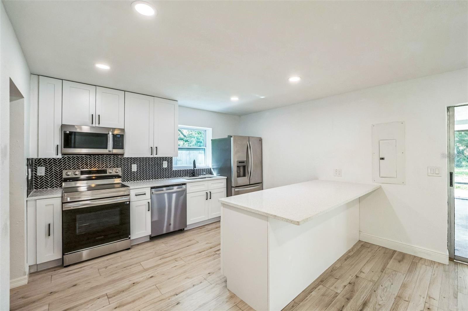 Image 8 of 26 For 4212 Harry Drive