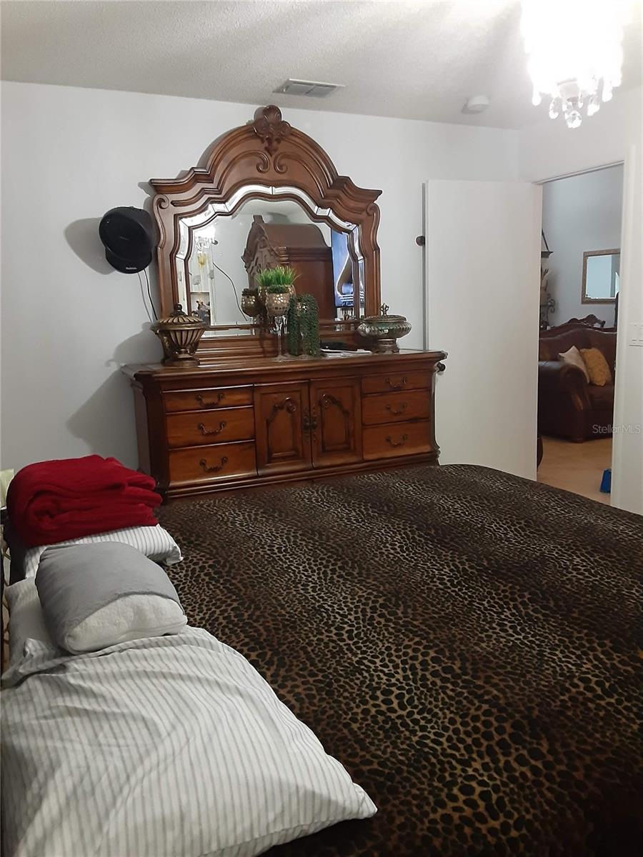 Image 11 of 18 For 14364 Island Cove Drive