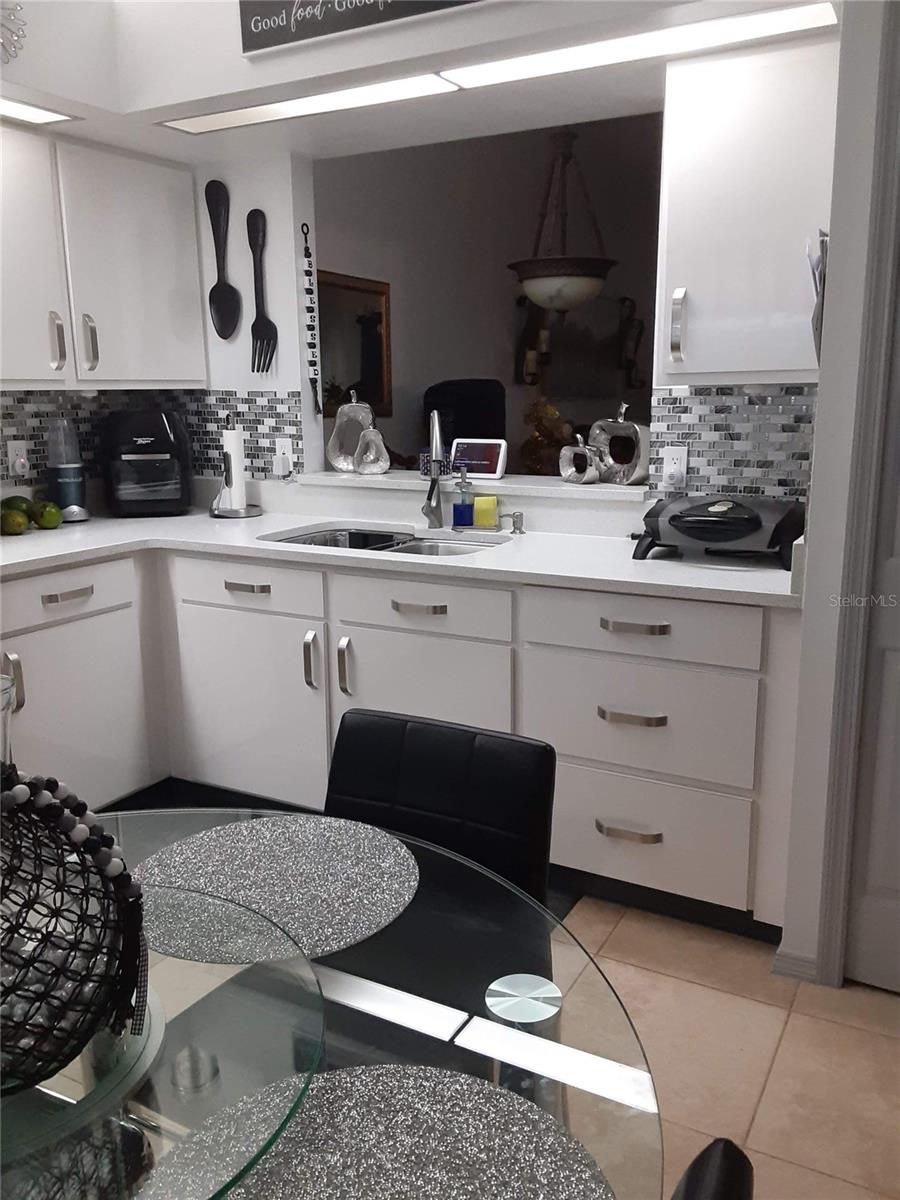 Image 7 of 18 For 14364 Island Cove Drive