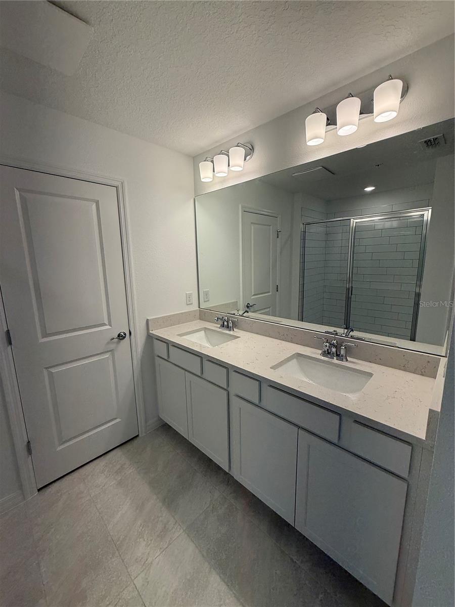 Image 24 of 34 For 4616 Orchard View Alley