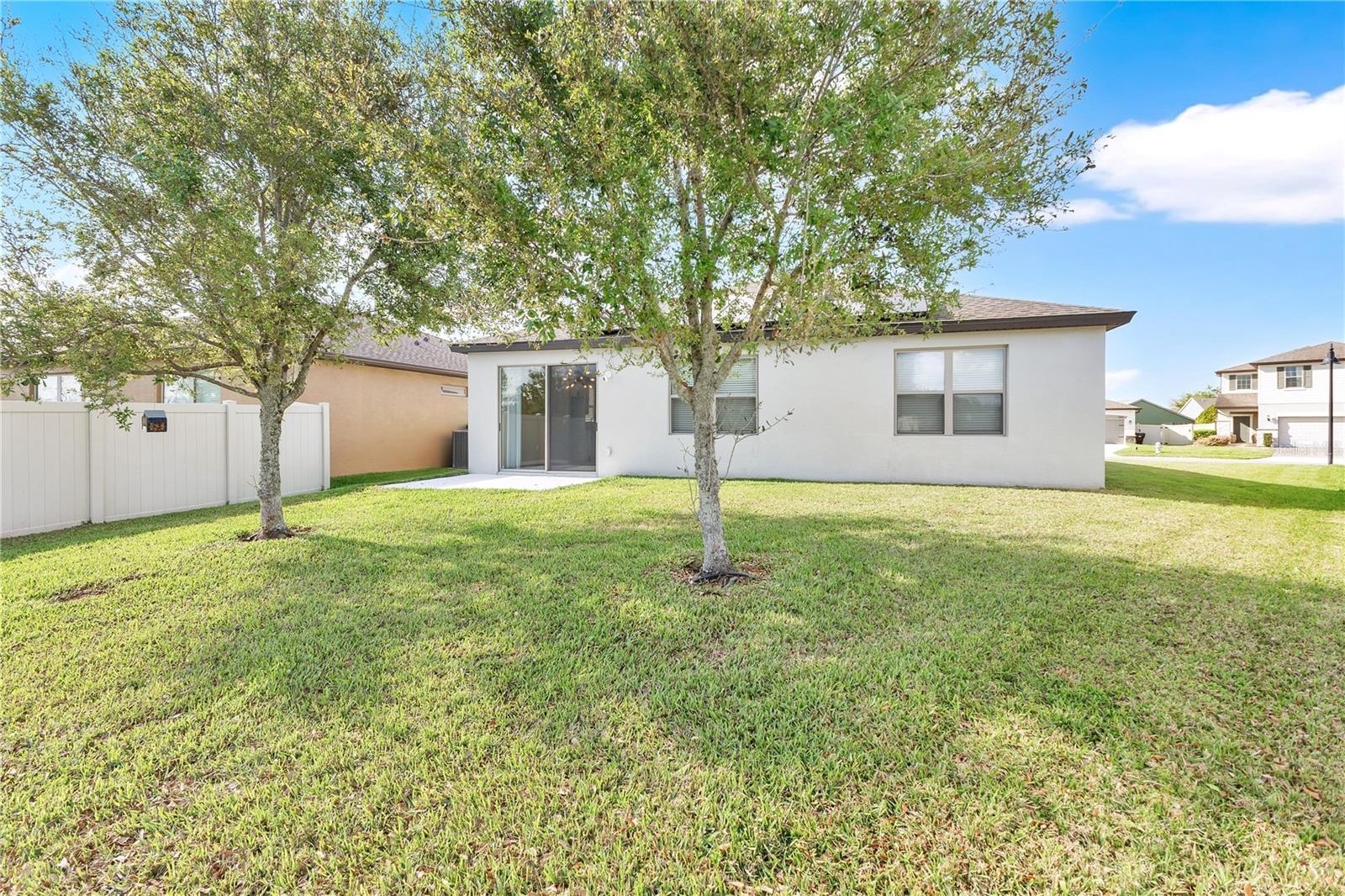 Image 15 of 22 For 1892 Cayman Cove Circle