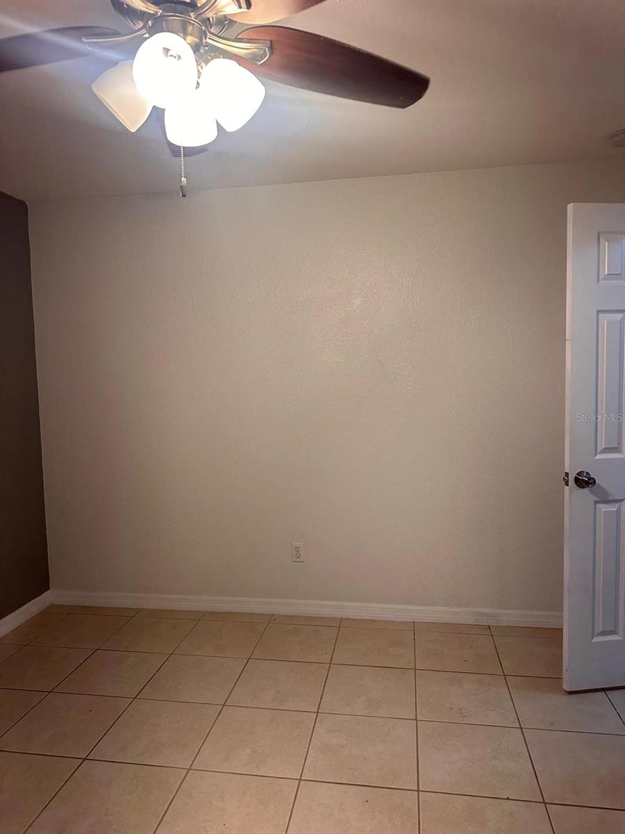 Image 16 of 17 For 5112 Conroy Road 11