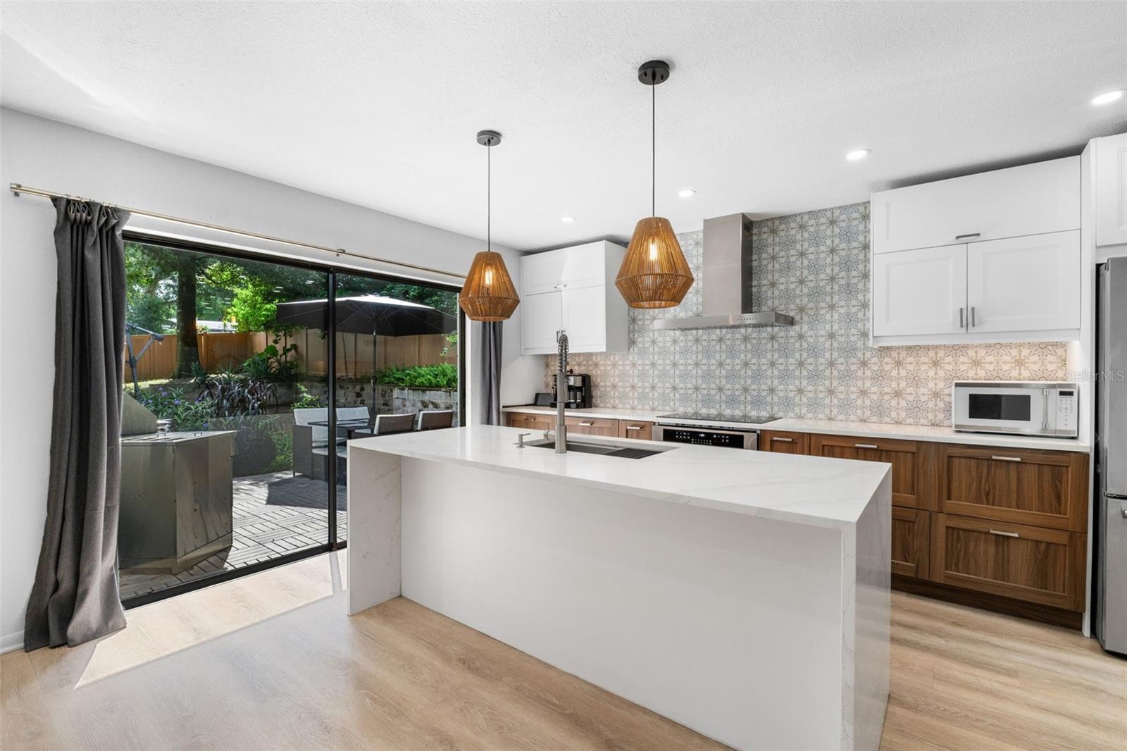 Image 17 of 69 For 1865 North Street